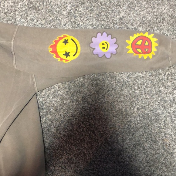 Graphic sweater comfy with cool logos and designs- main design- euphoria - Picture 3 of 4